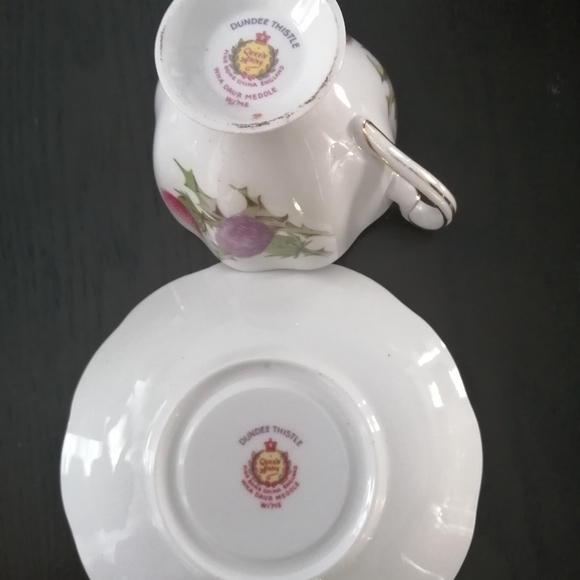 Queen Anne Dundee thistle tea cup and sauser - Picture 5 of 5